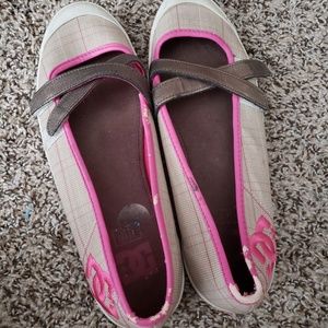 DC slip on velcro strap pink brown